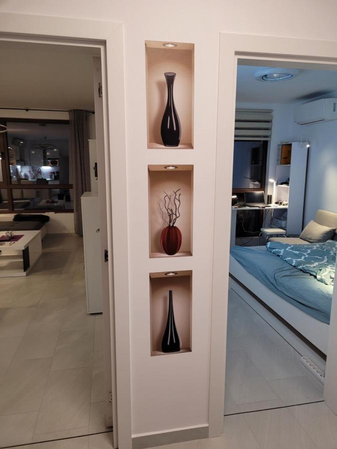 Bayview B32 -